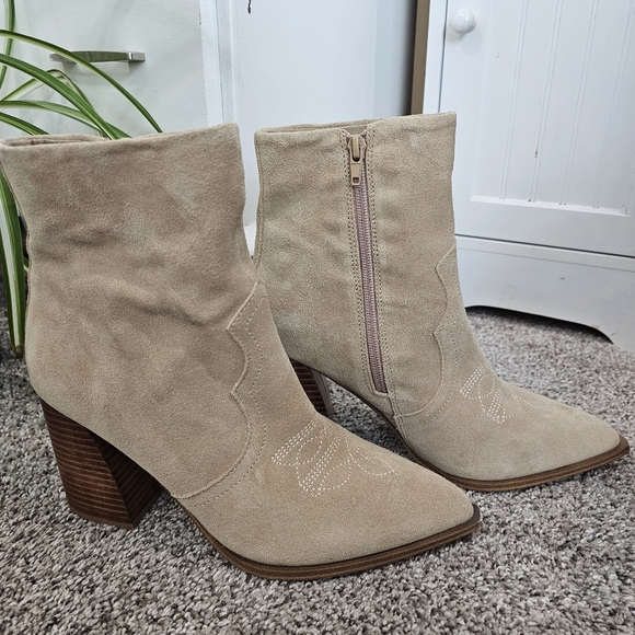 Steve Madden "Stable" Suede Western Booties Womens Size 8.5 - Picture 5 of 9